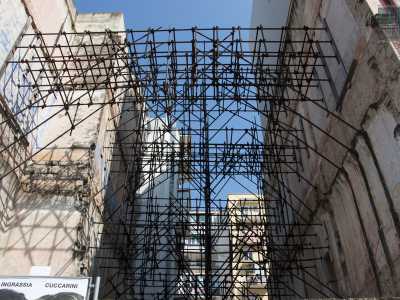 Un panorama da �dopoguerra� in pieno centro di Bari